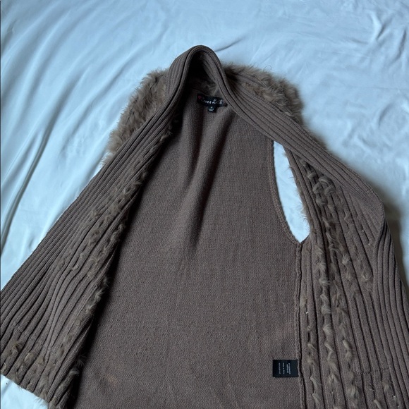 Women's Brown Sweater - Picture 6 of 6